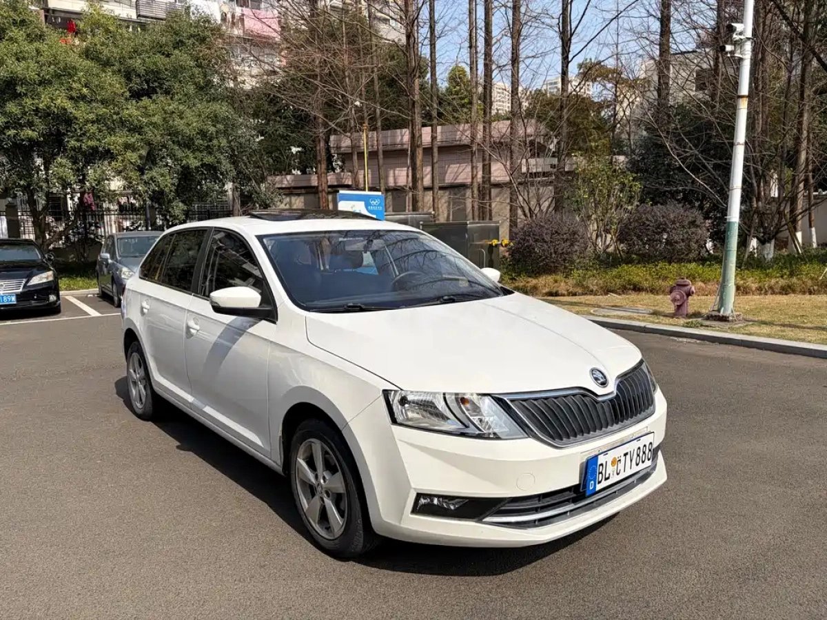 SKODA RAPID SPACEBACK