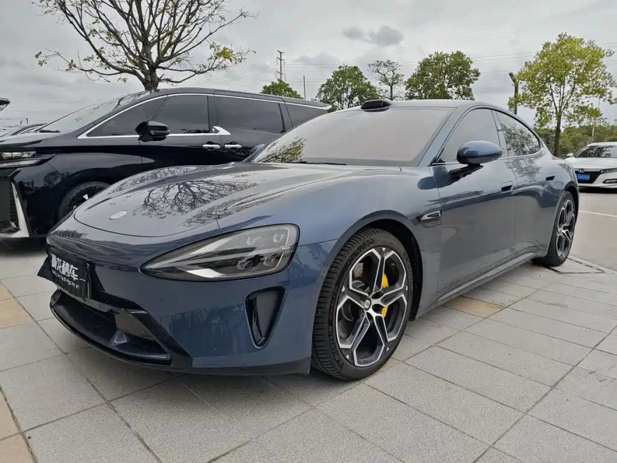 XIAOMI AUTO SU7  2025