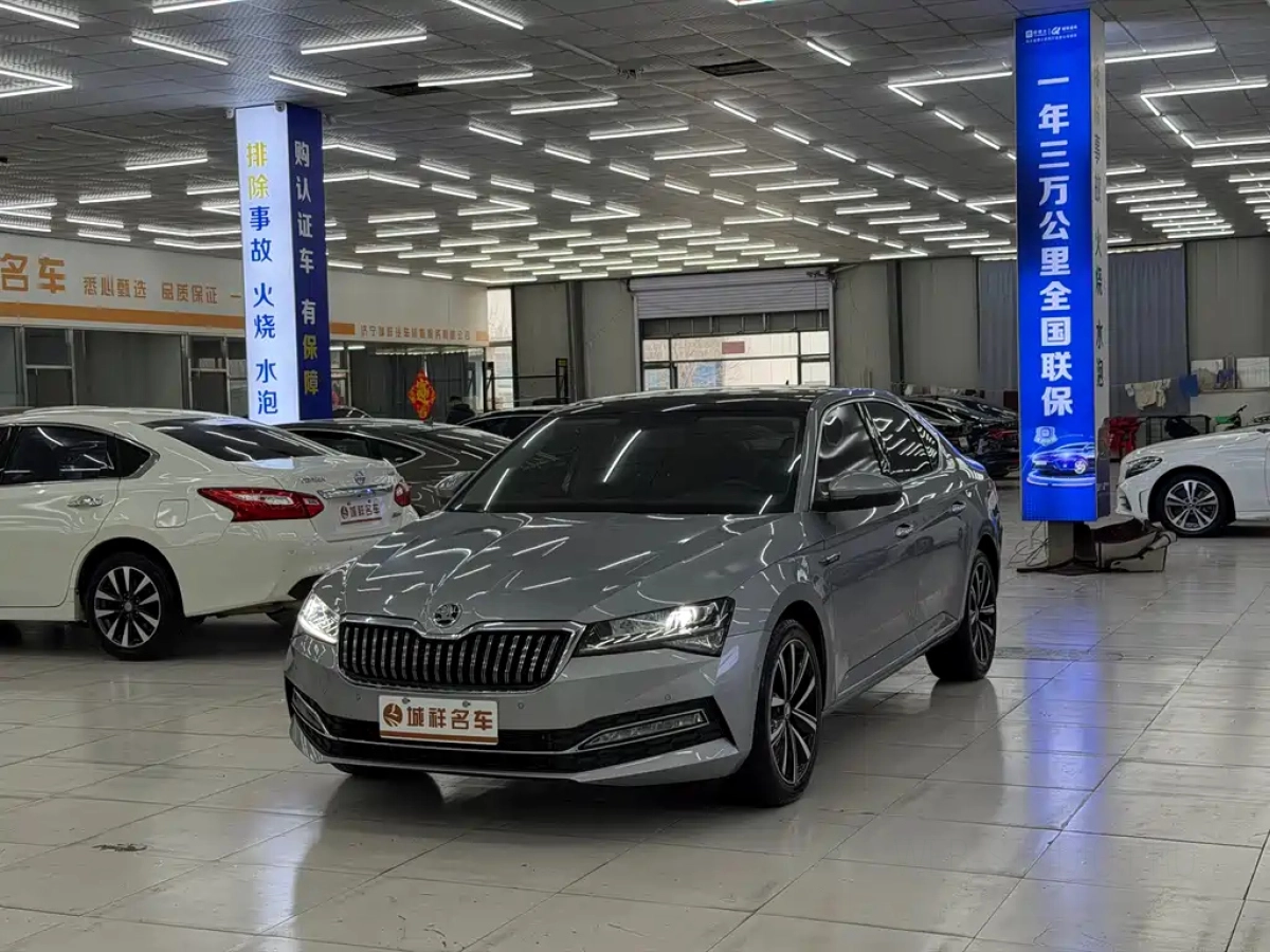 SKODA SUPERB  2023