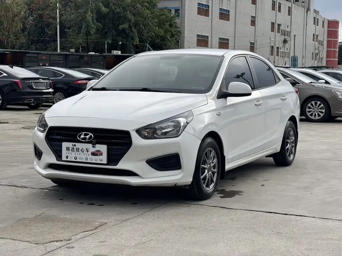 HYUNDAI VERNA