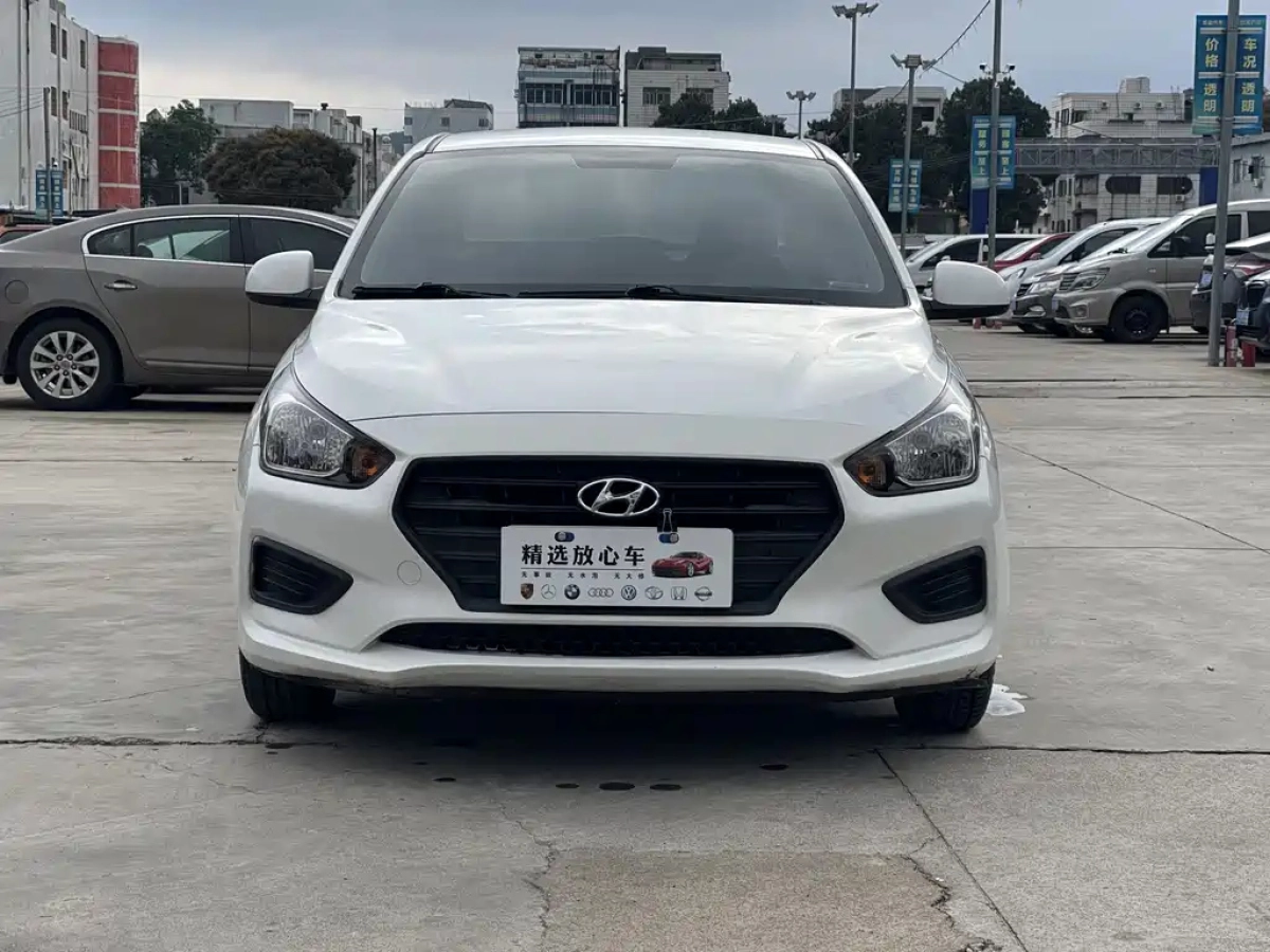 HYUNDAI VERNA