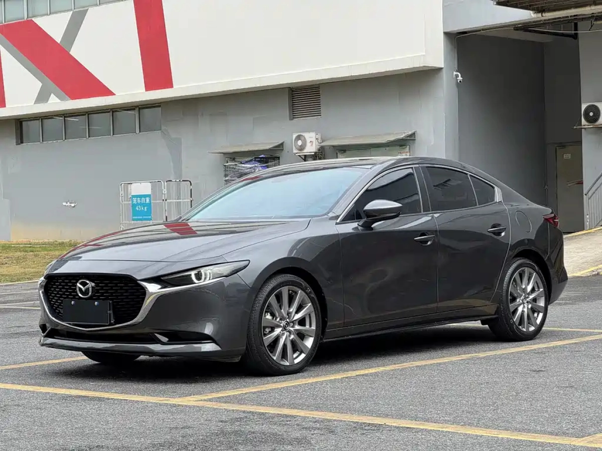 MAZDA 3 AXELA