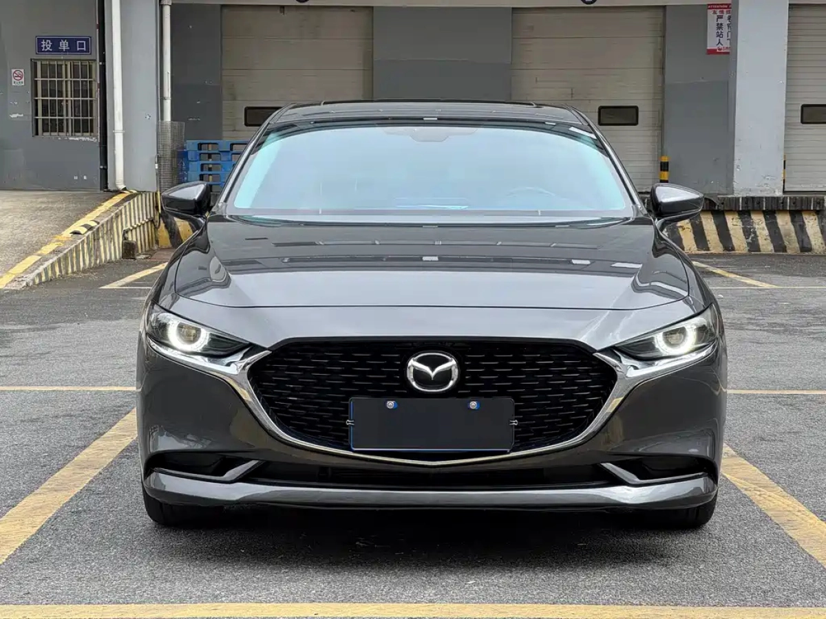 MAZDA 3 AXELA