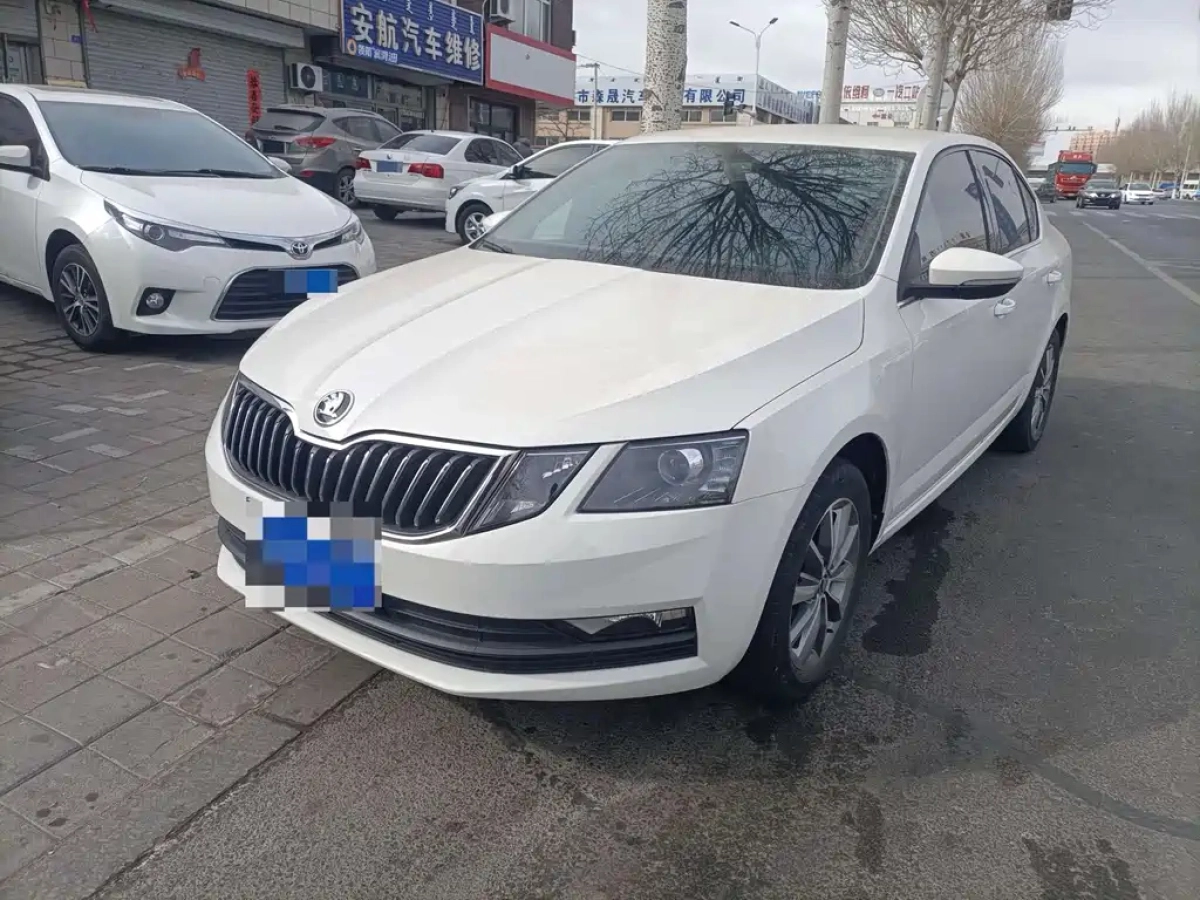 SKODA OCTAVIA  2021