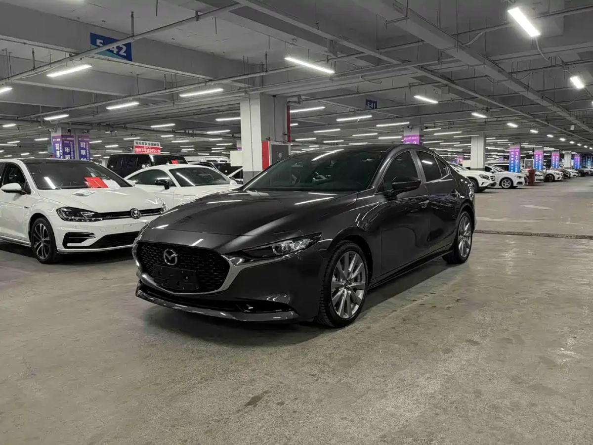 MAZDA 3 AXELA