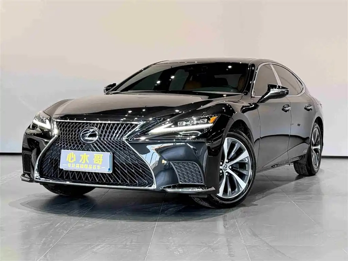 LEXUS LS  2023