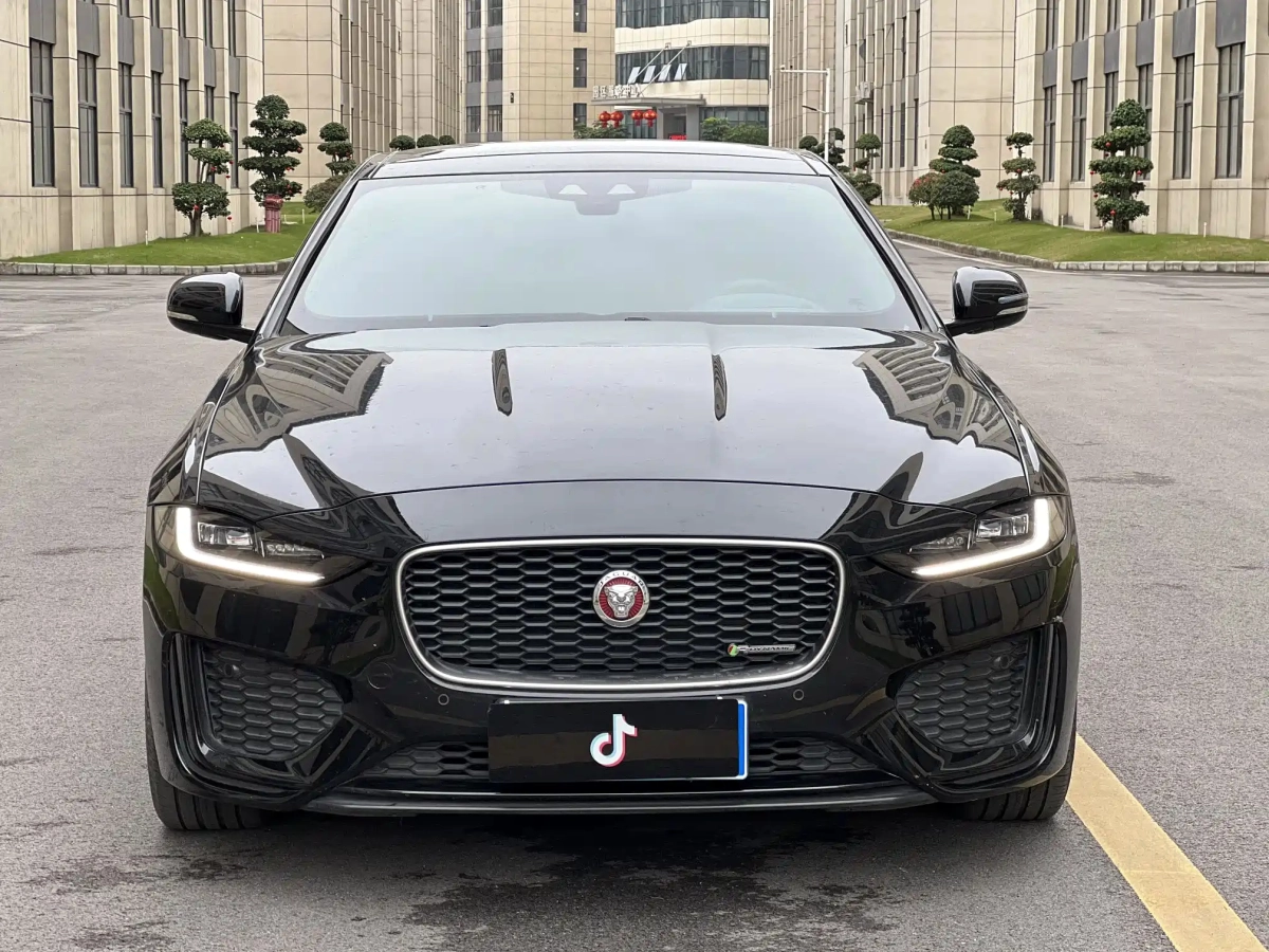 JAGUAR XEL  2020
