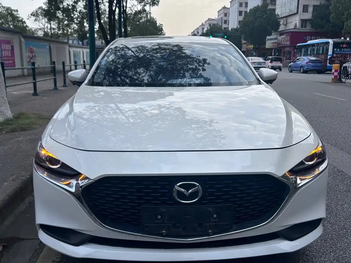 MAZDA 3 AXELA  2020
