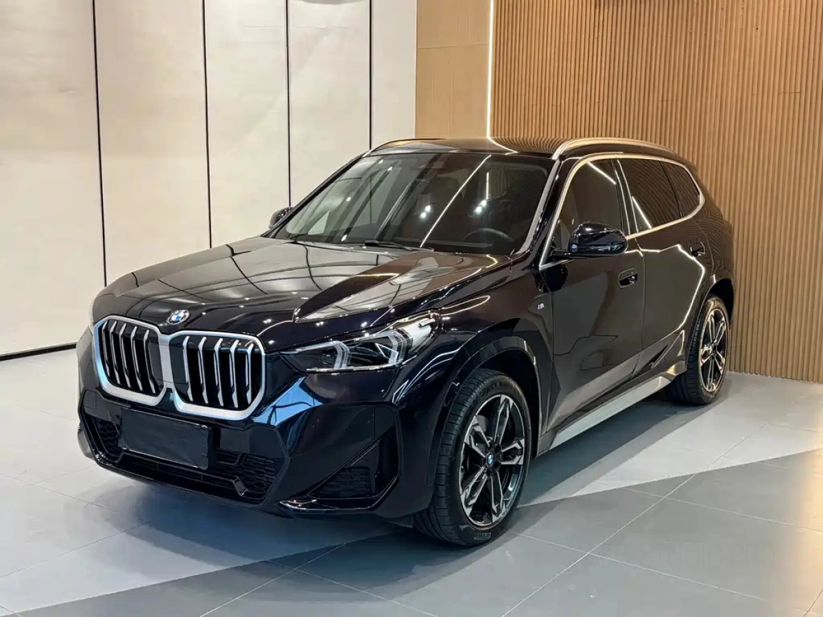 BMW X1  2024