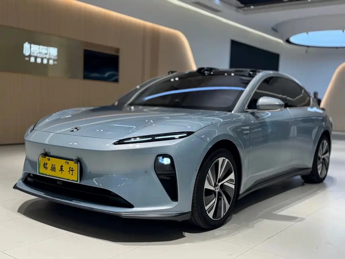 NIO ET5  2024