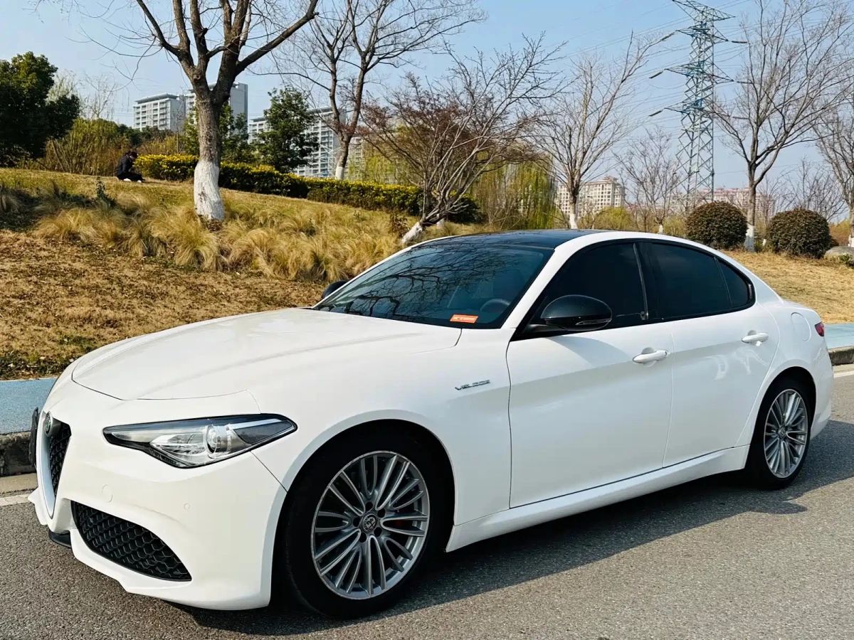 ALFAROMEO GIULIA  2019