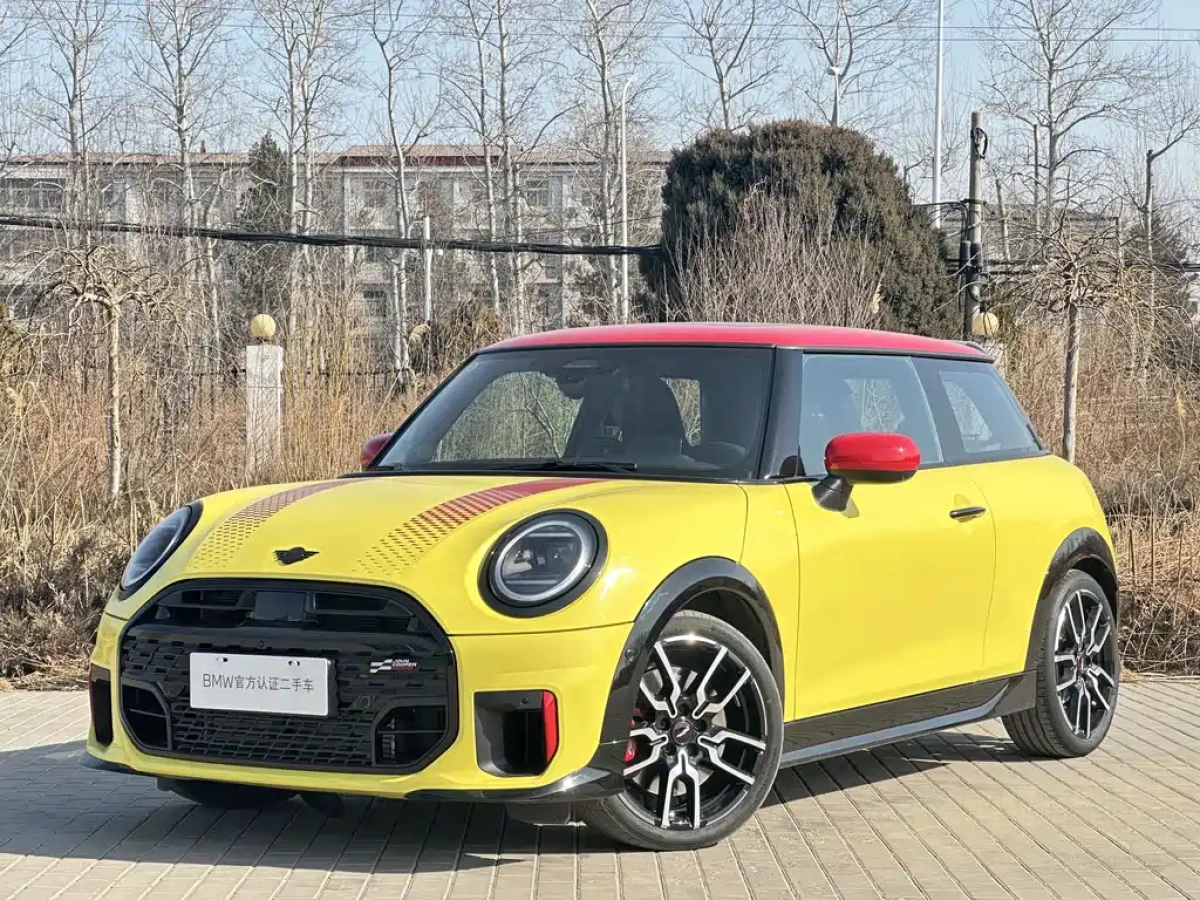 MINI JCW  2025
