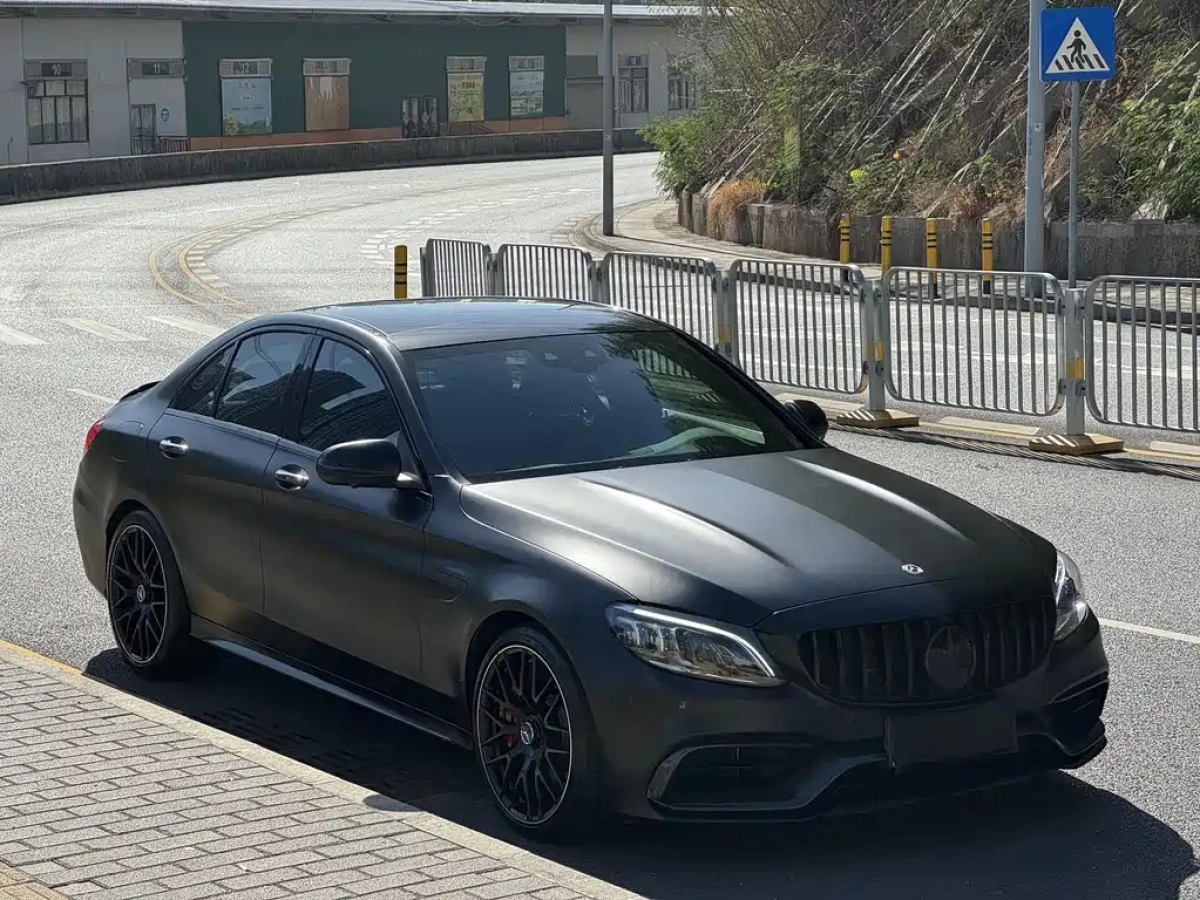 MERCEDES-BENZ C-CLASS AMG