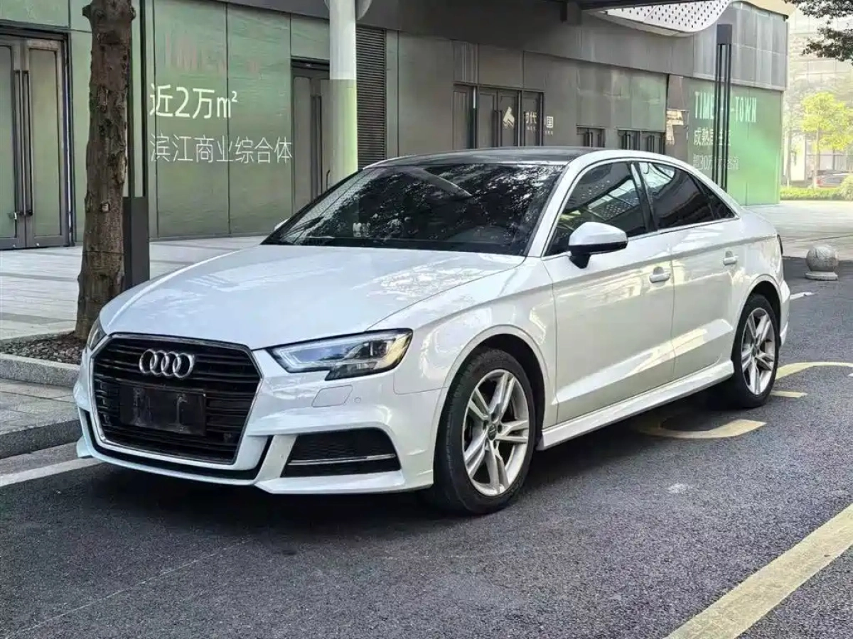 AUDI A3  2019