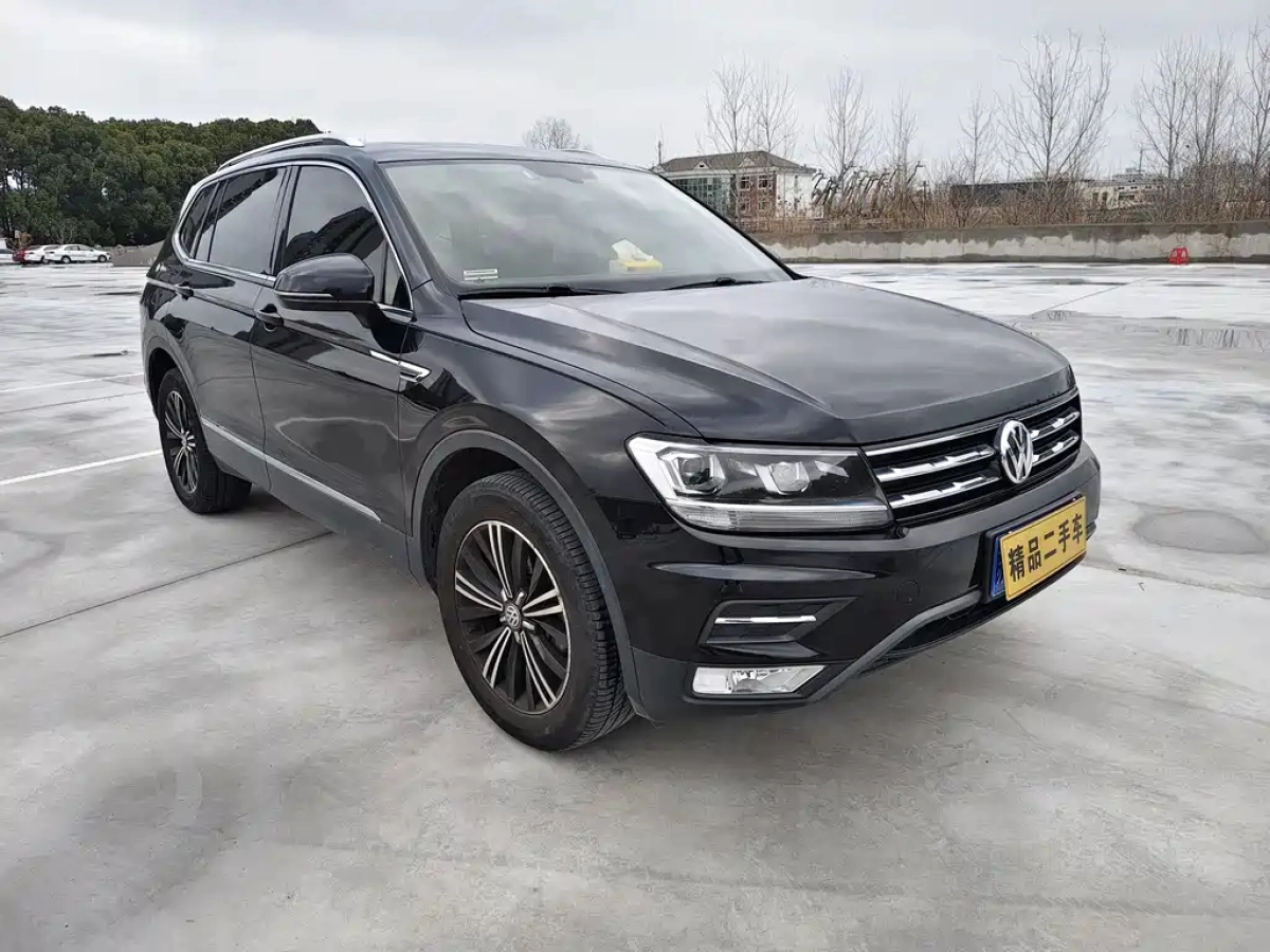 VOLKSWAGEN TIGUAN L