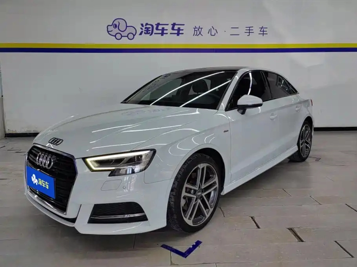 AUDI A3  2019