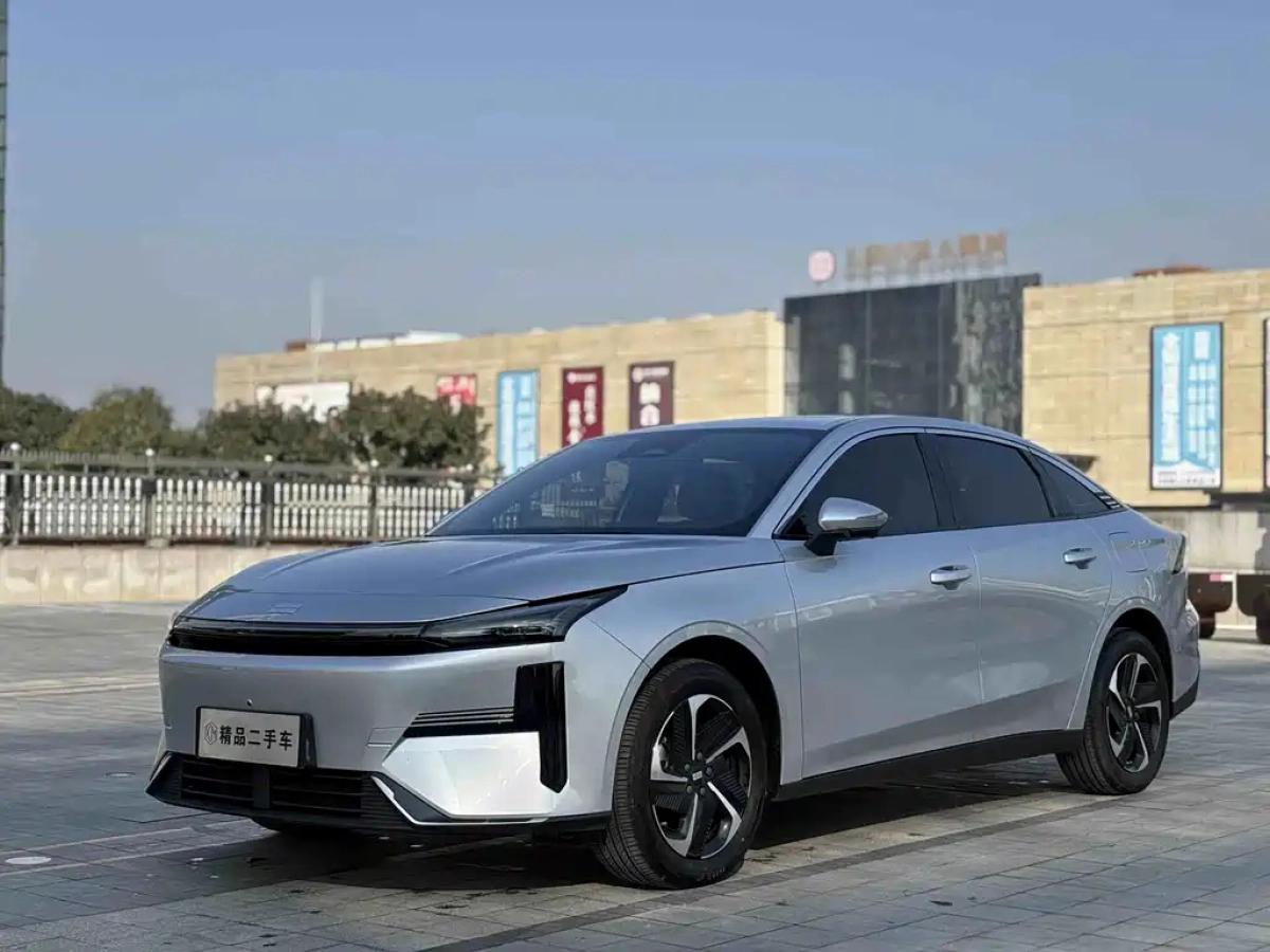 GEELY GALAXY GALAXY L6  2025