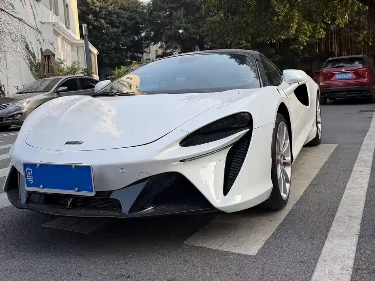 MCLAREN ARTURA  2025