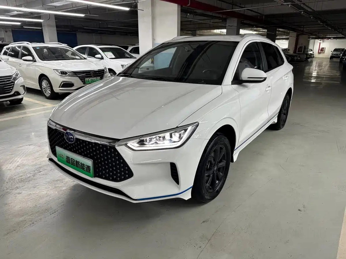 BYD E2