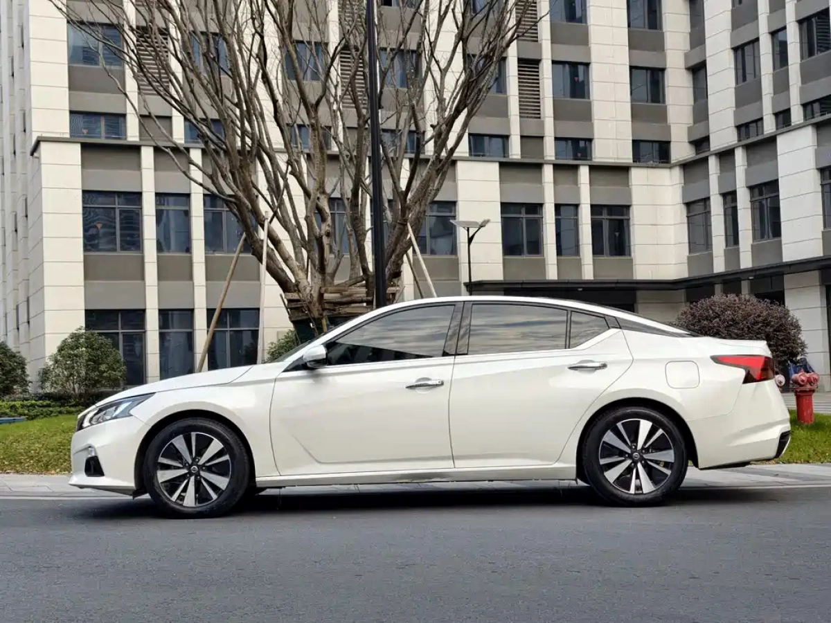 NISSAN TEANA