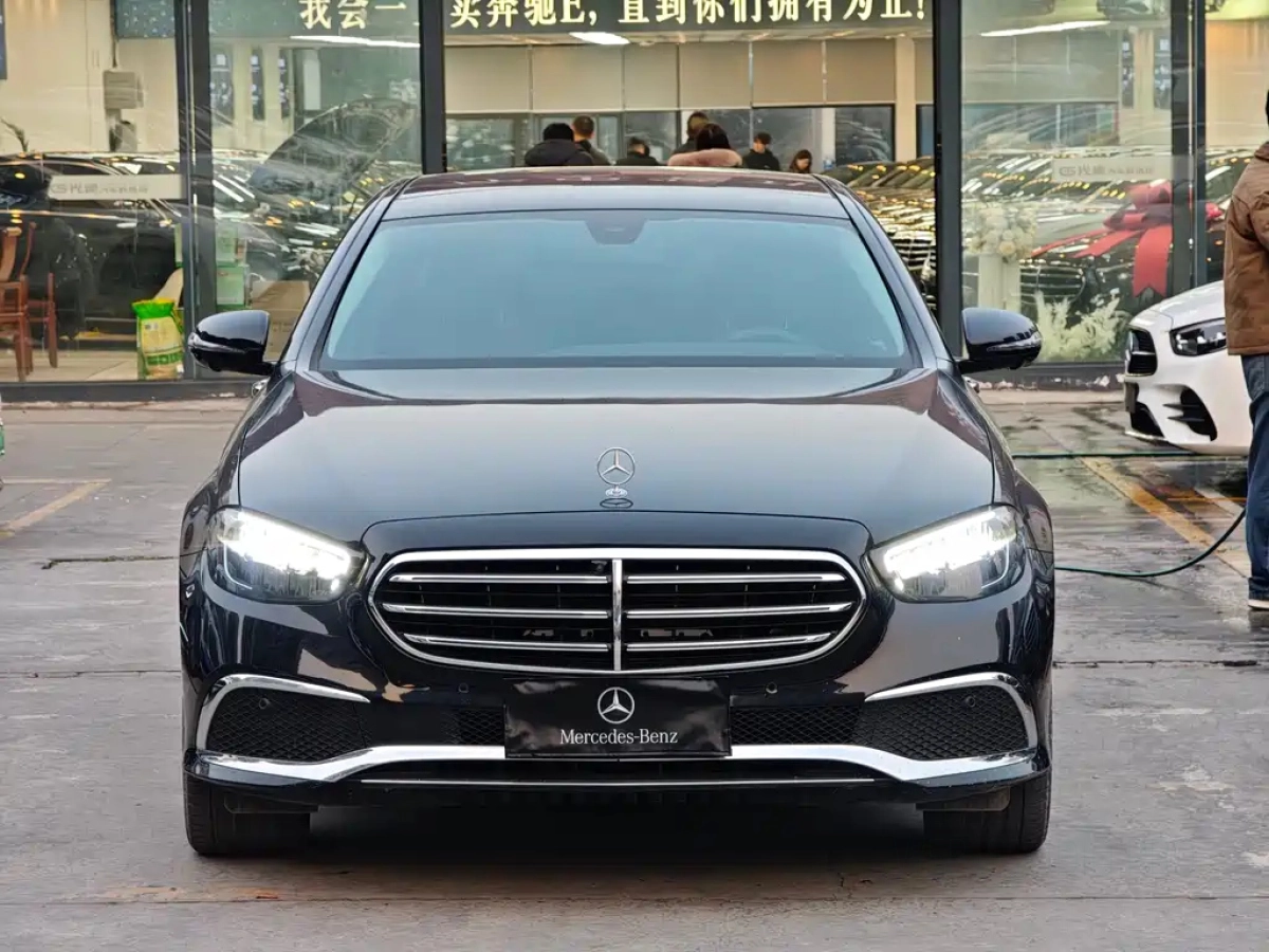 MERCEDES-BENZ E-CLASS