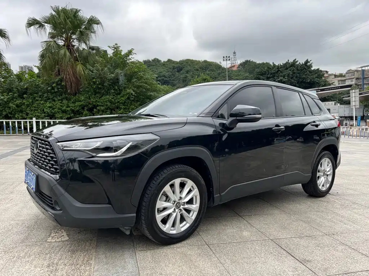 TOYOTA COROLLA CROSS  2024