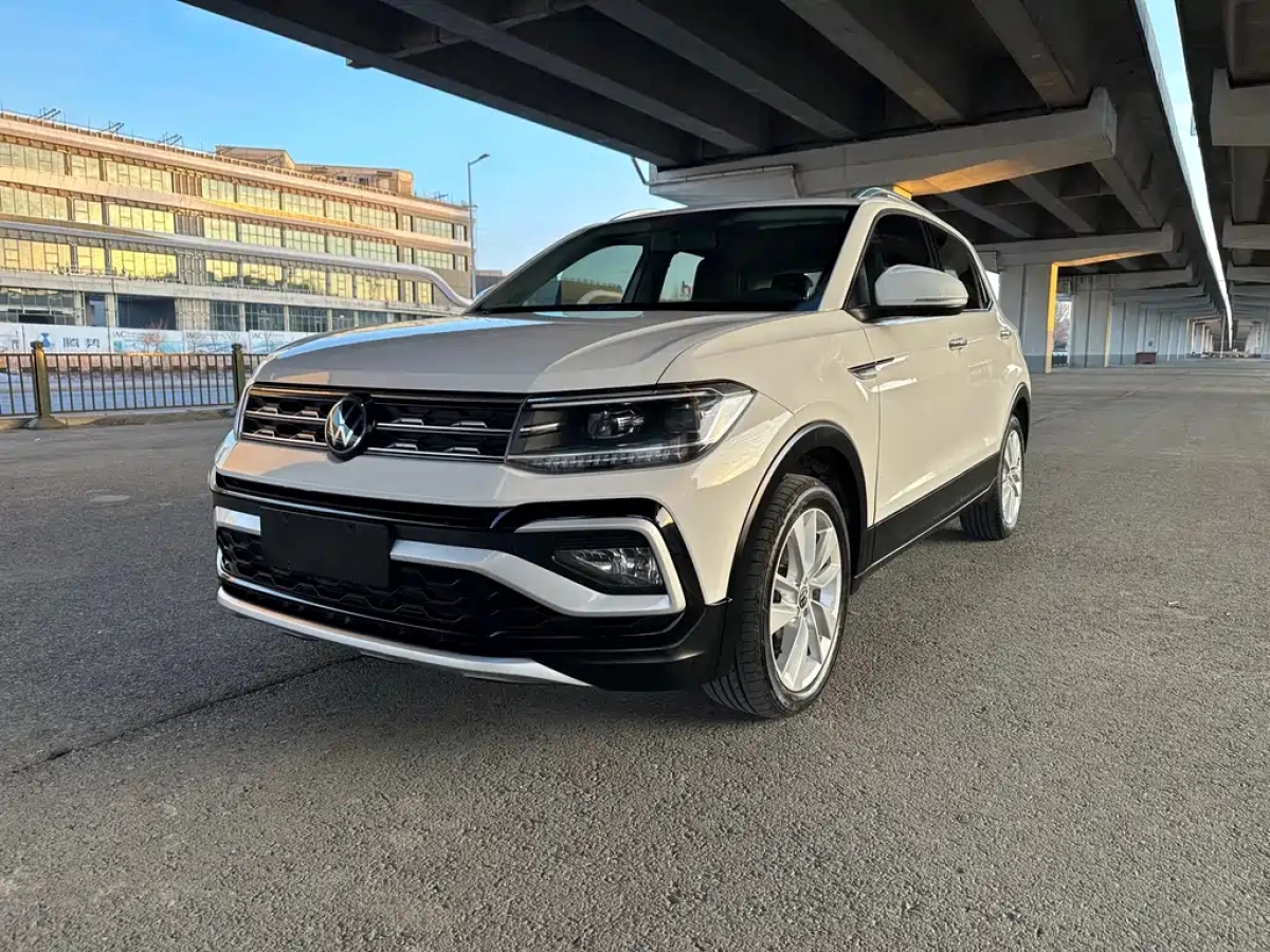 VOLKSWAGEN T-CROSS