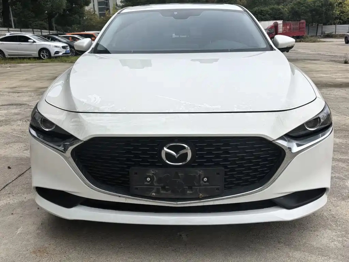 MAZDA 3 AXELA