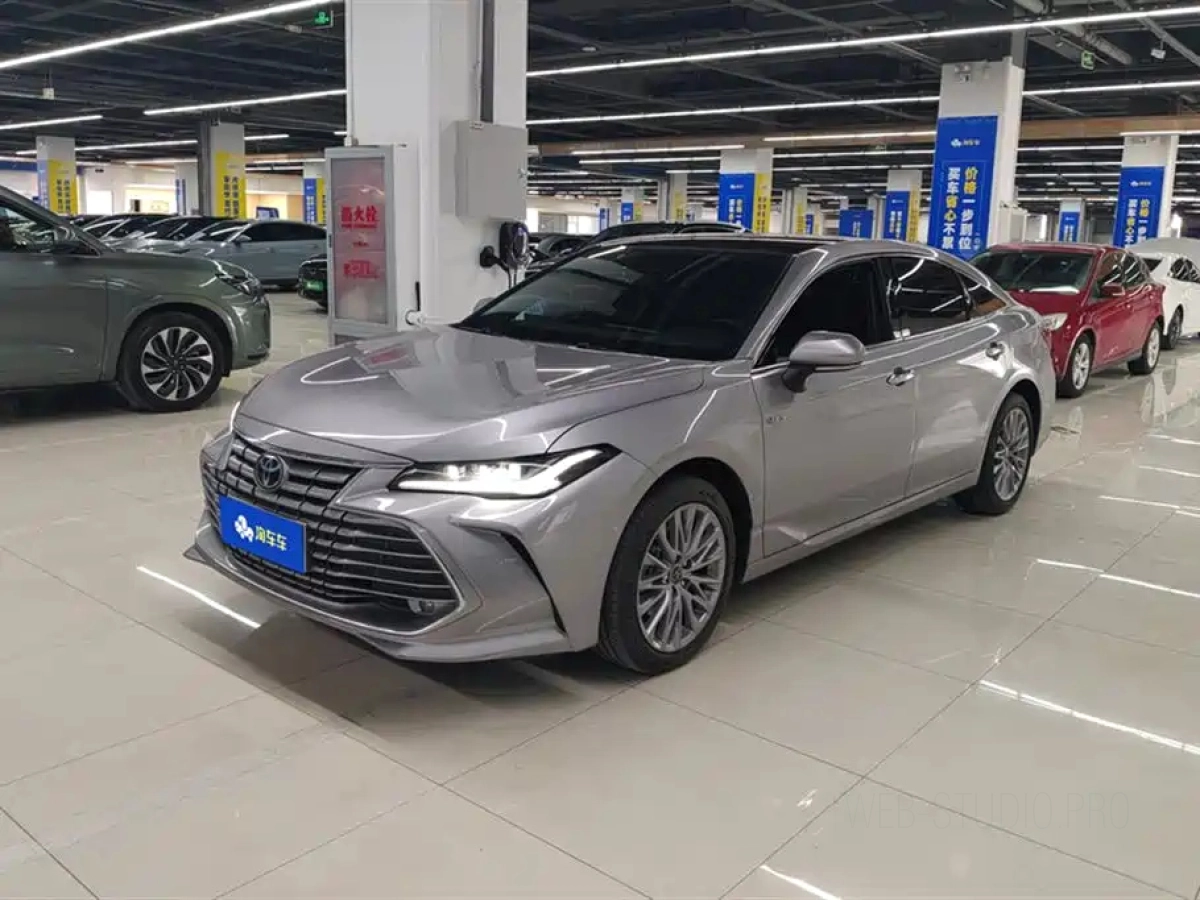 TOYOTA AVALON  2025