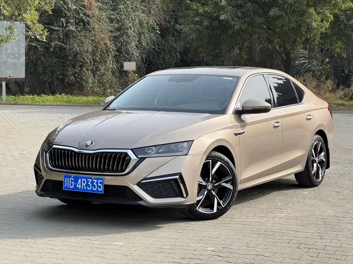 SKODA OCTAVIA  2022