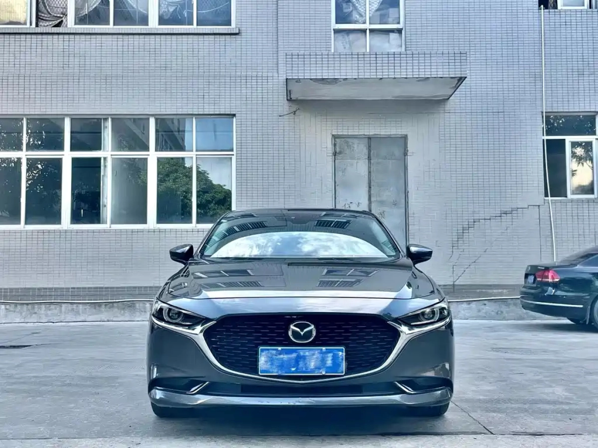 MAZDA 3 AXELA