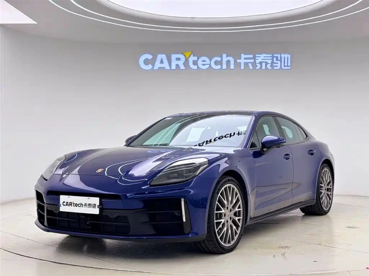 PORSCHE PANAMERA  2025