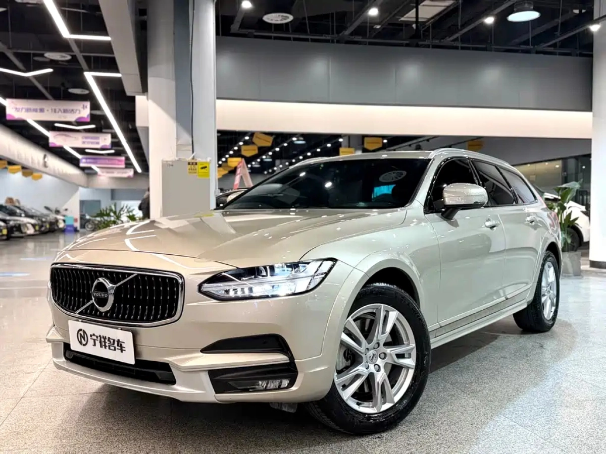 VOLVO V90  2019