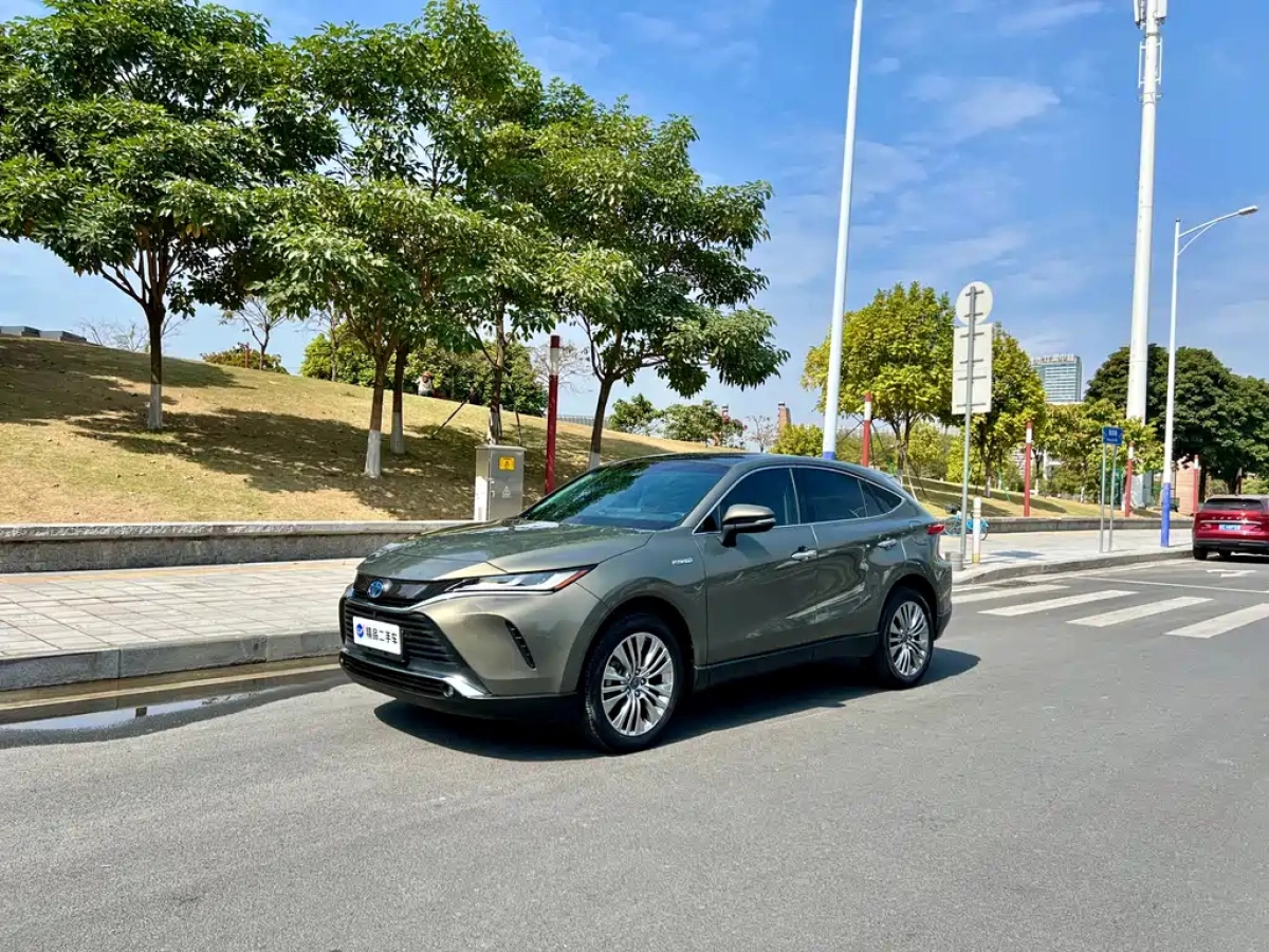 TOYOTA HARRIER  2021