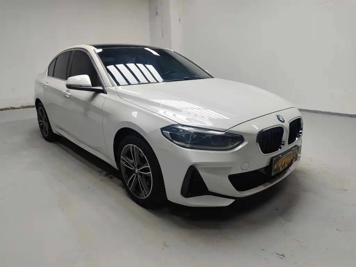 BMW 1-SERIES  2021