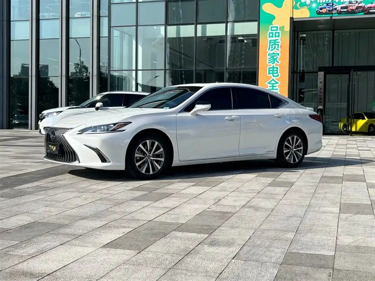 LEXUS ES  2021