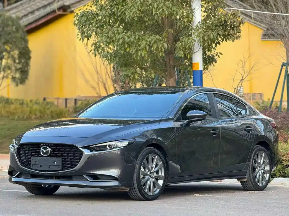 MAZDA 3 AXELA