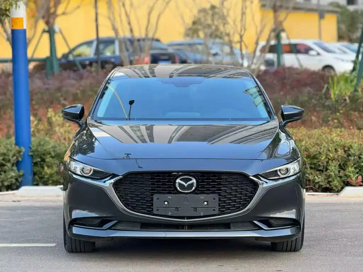 MAZDA 3 AXELA