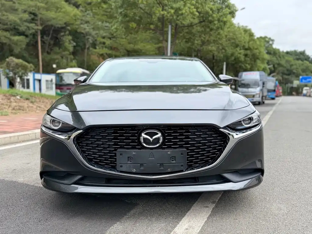 MAZDA 3 AXELA