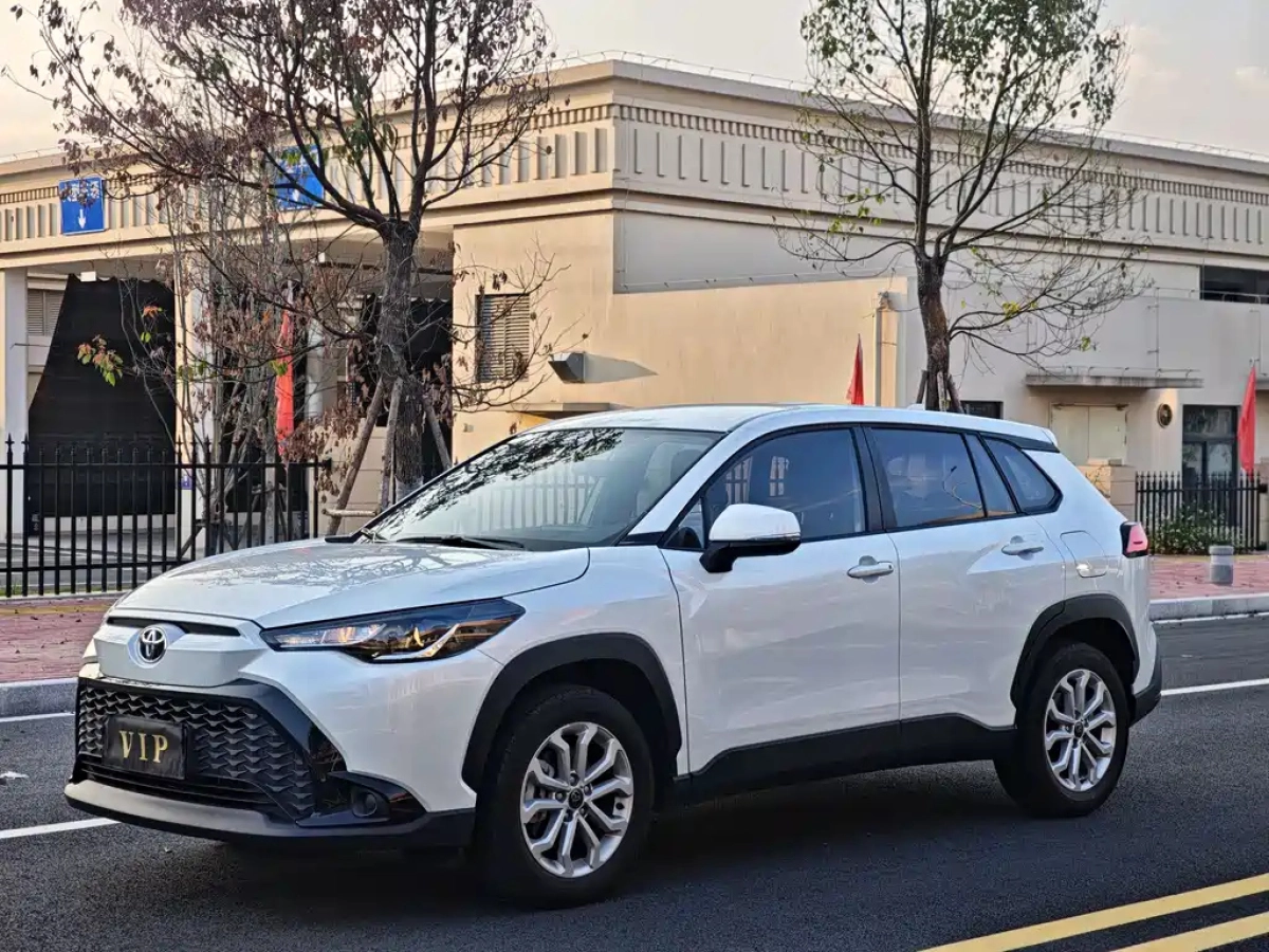 TOYOTA COROLLA CROSS  2025