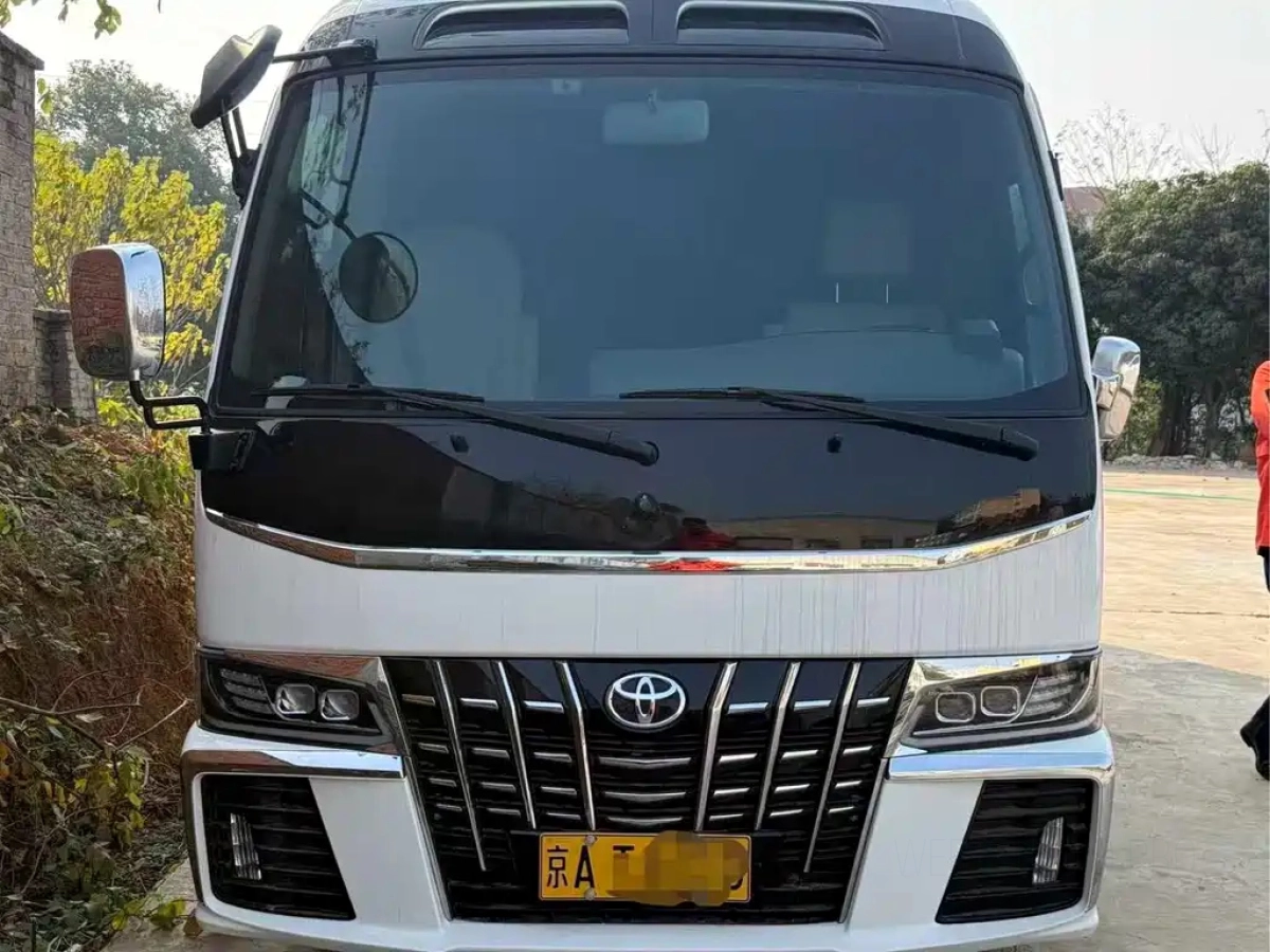 TOYOTA COASTER