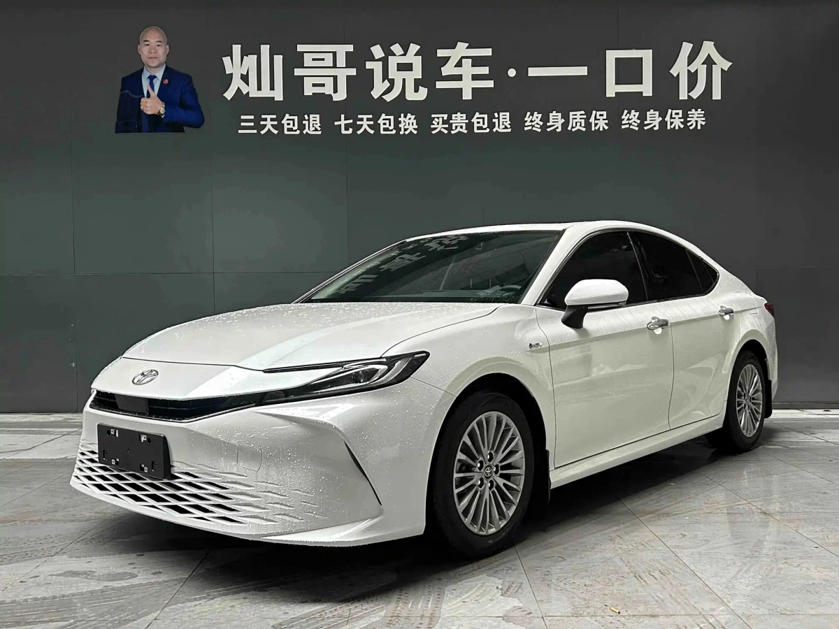 TOYOTA CAMRY  2025