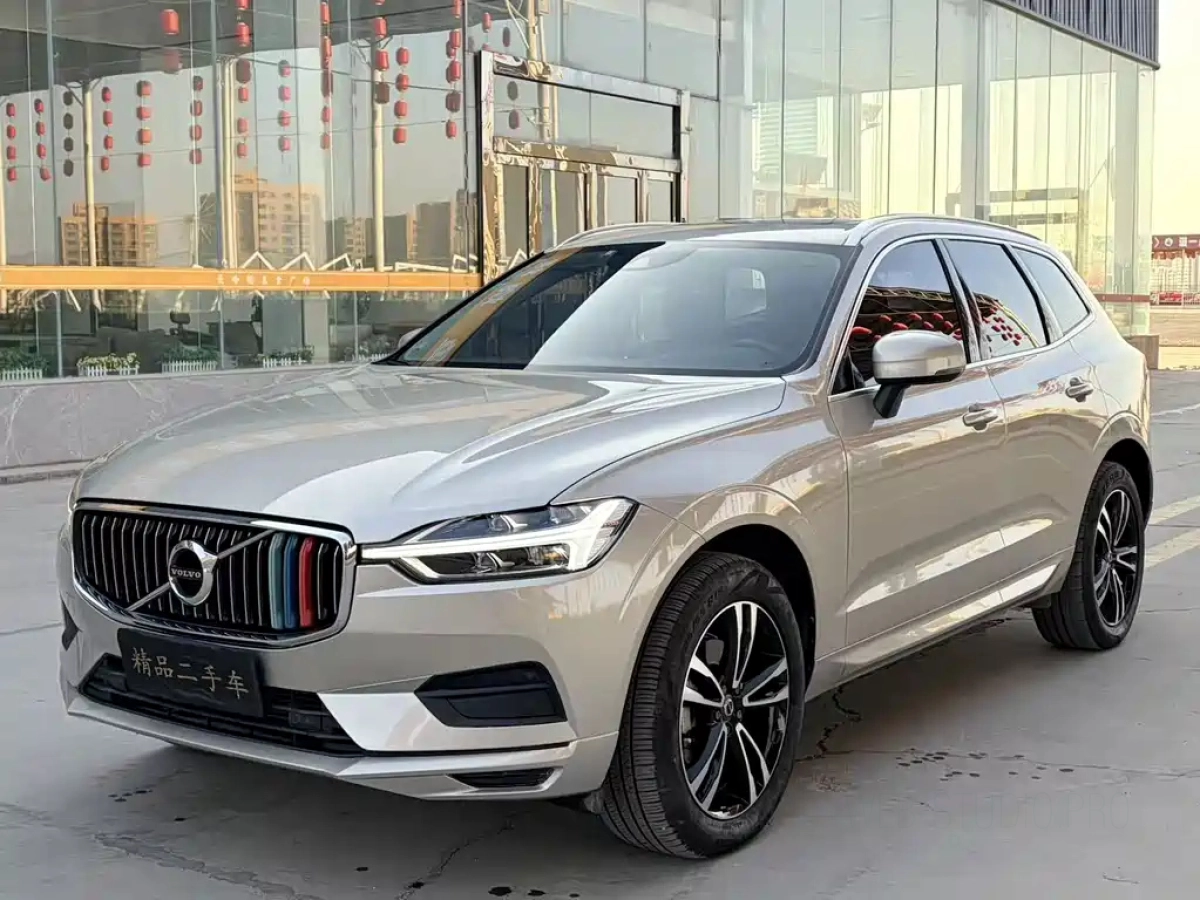 VOLVO XC60  2019