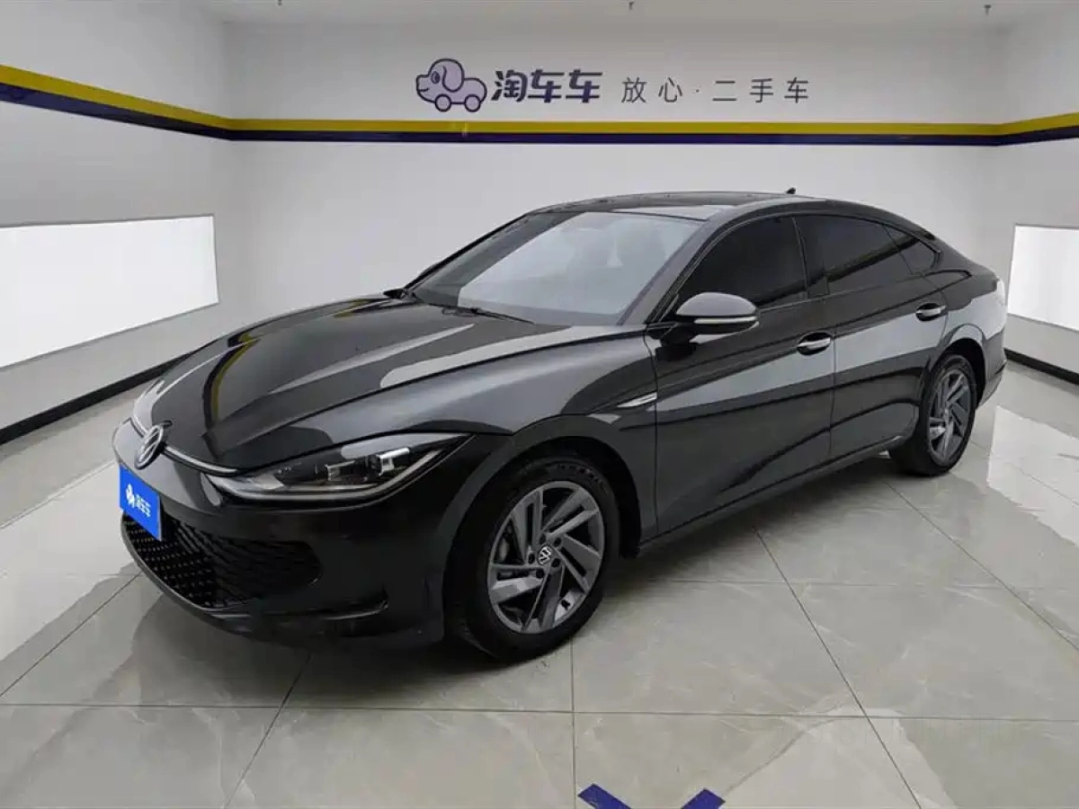 VOLKSWAGEN LAMANDO  2024