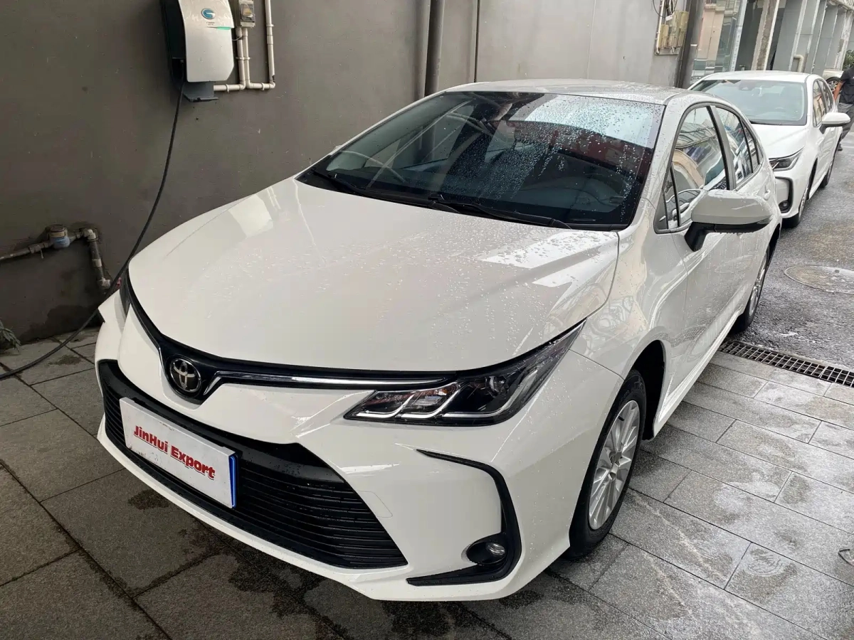 TOYOTA COROLLA  2024