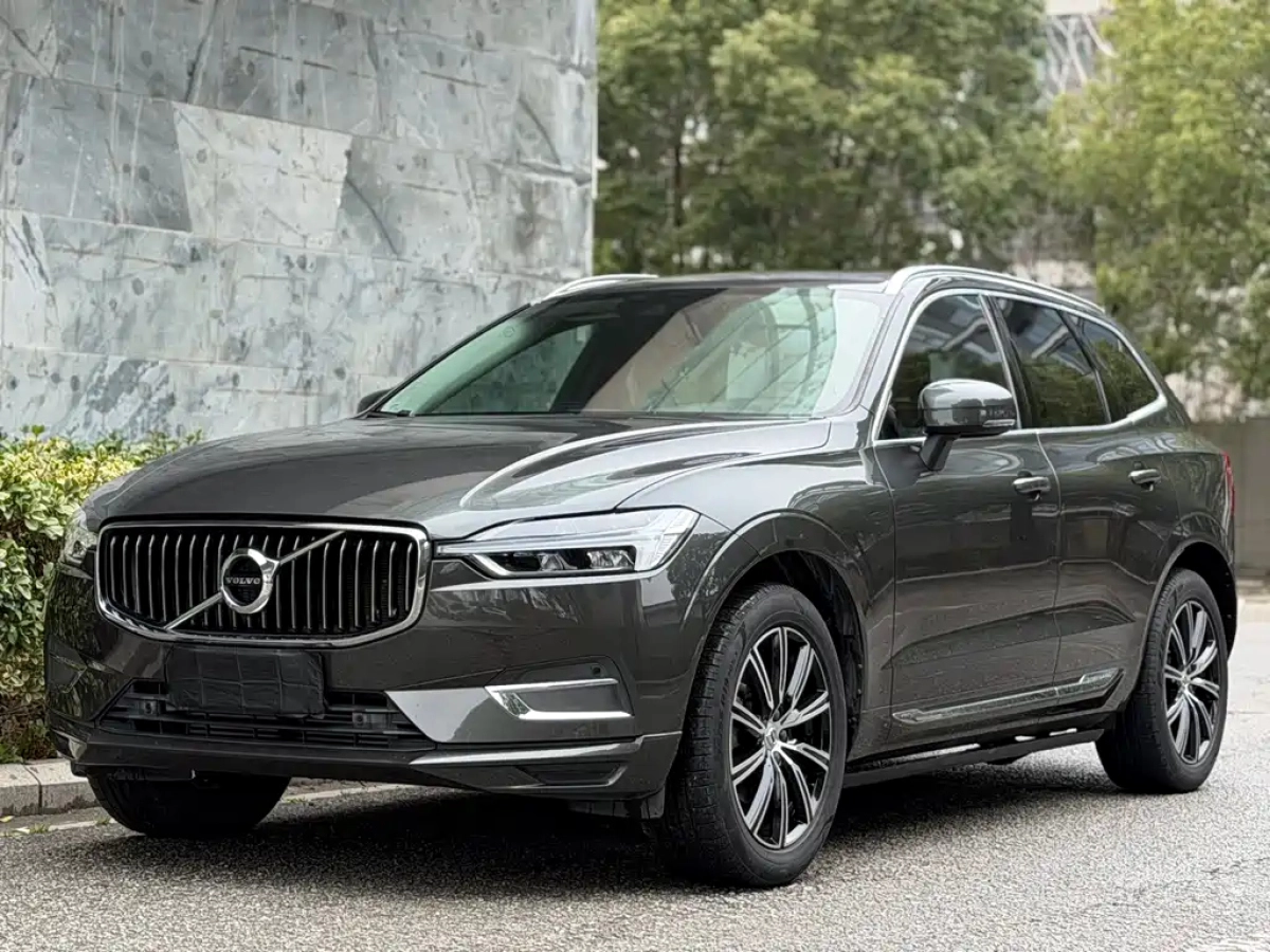 VOLVO XC60  2020