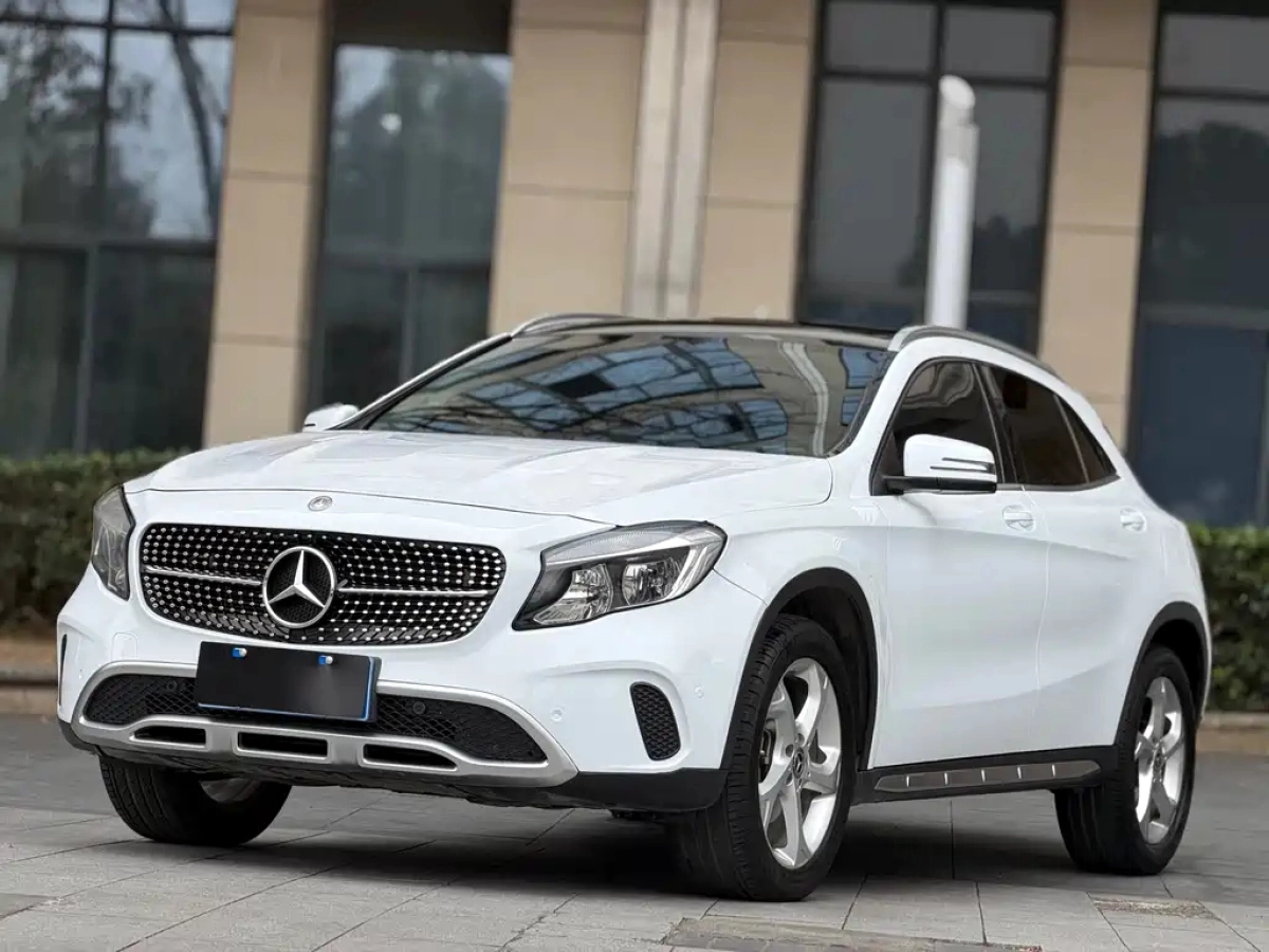 MERCEDES-BENZ GLA  2019