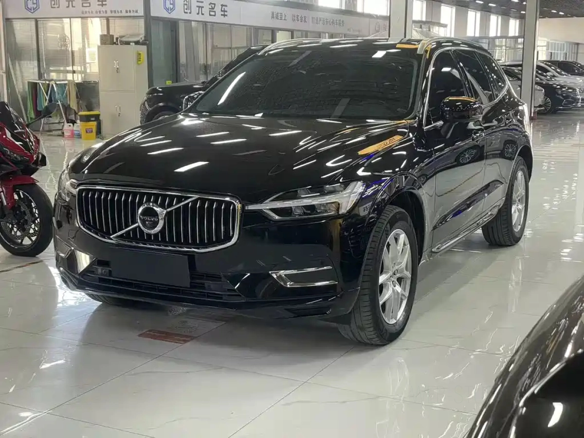 VOLVO XC60  2020