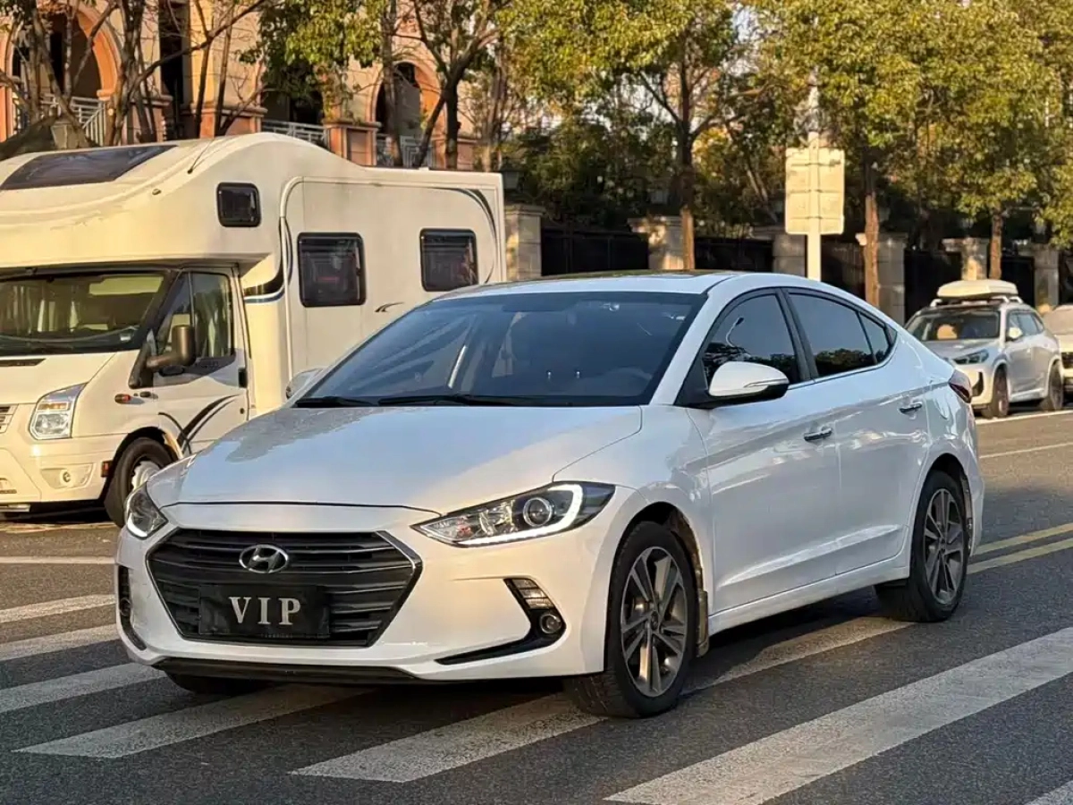 HYUNDAI ELANTRA  2019