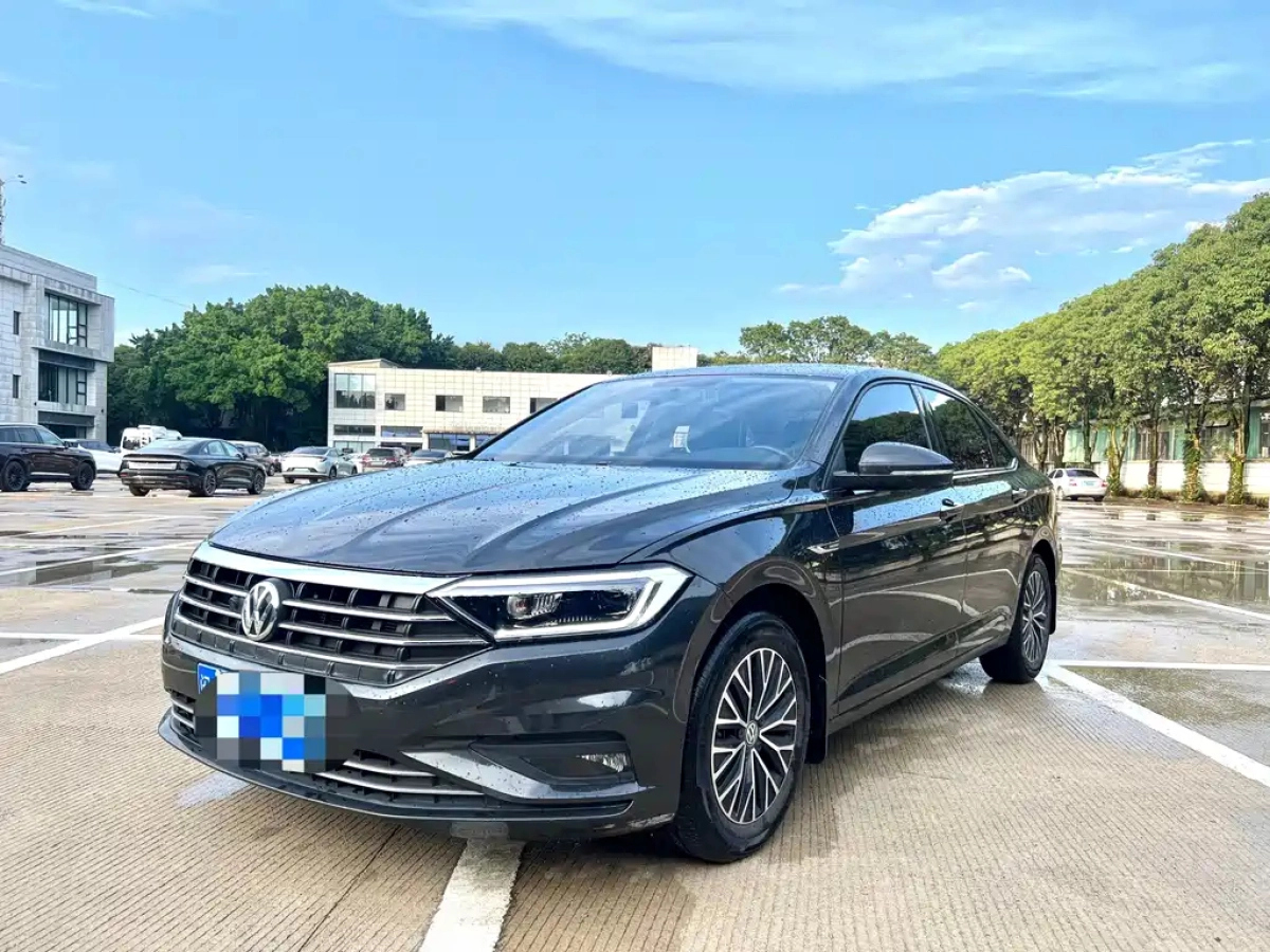 VOLKSWAGEN SAGITAR  2020